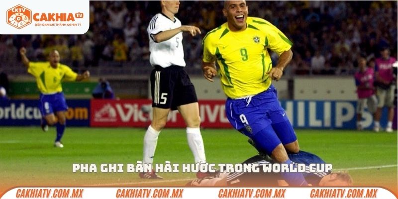 Pha ghi bàn hài hước trong World Cup